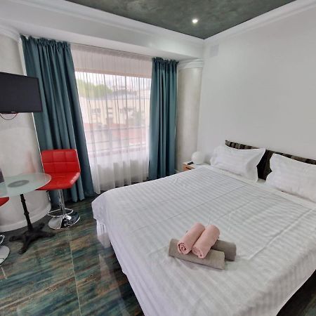 Kpm Downtown Apartments Бухарест Экстерьер фото